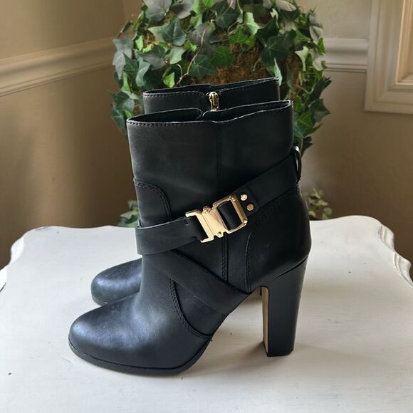 Vince Camuto Black Leather Ankle Boots with Gold Buckle 8.5M - Picture 4 of 12